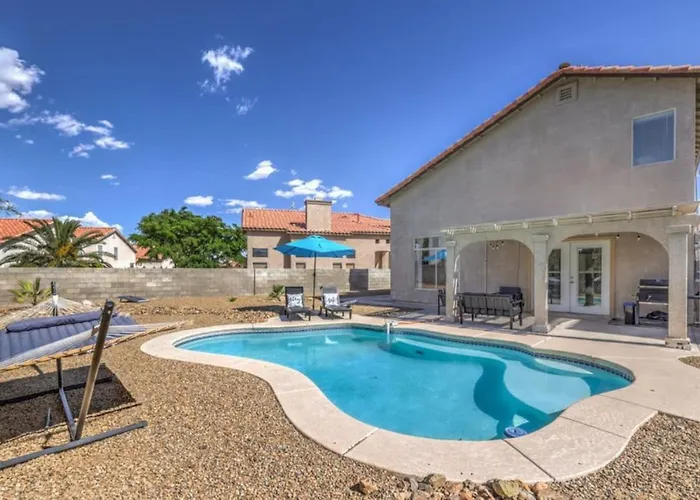 Home In Vegas With Pool