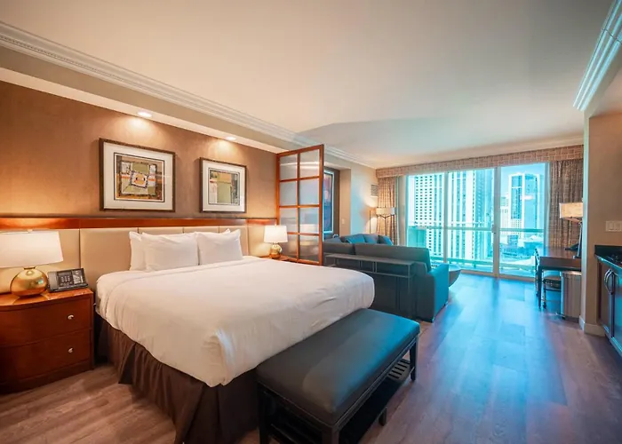 No Resort Fee Strip View Balcony+ Free Valet+ Pool