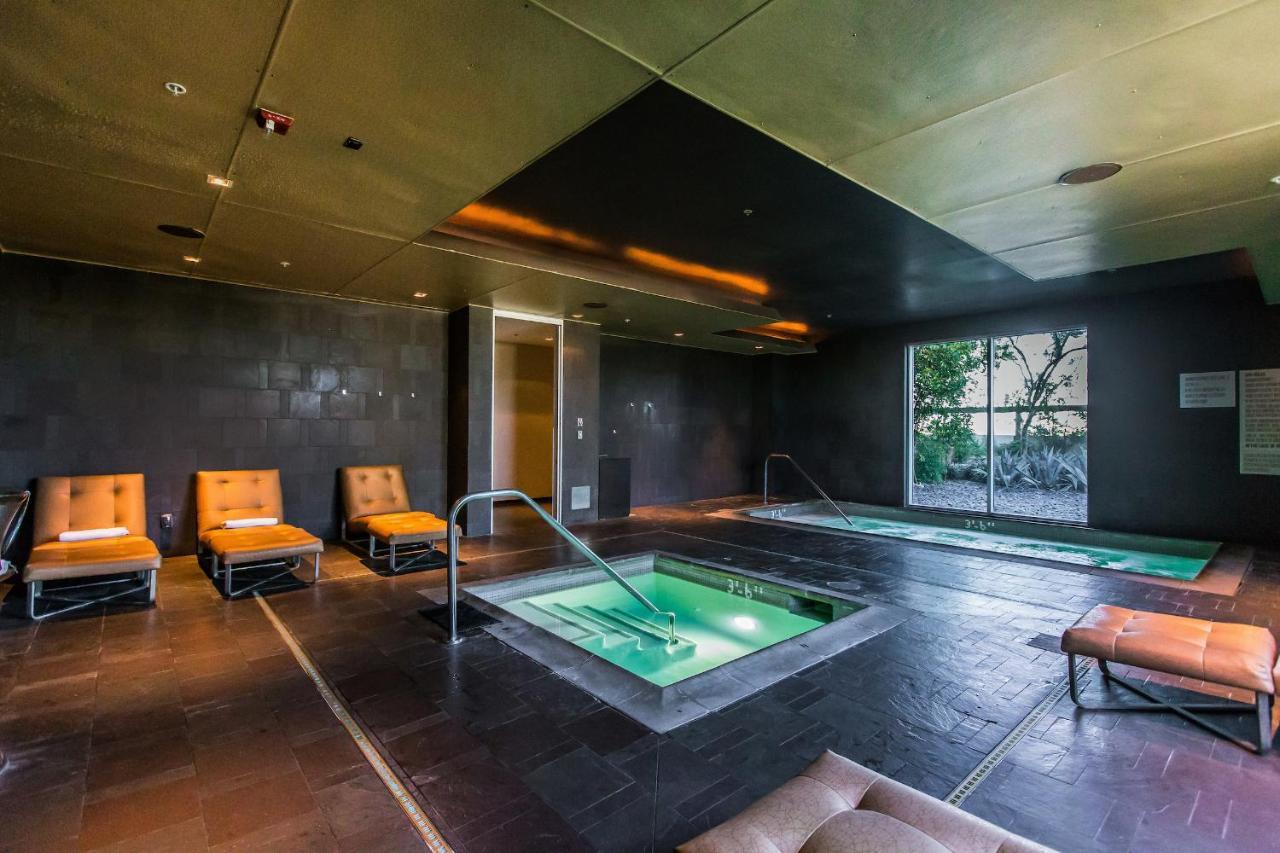 Palms Studio * No Fees * Free Valet Сasa de vacaciones *