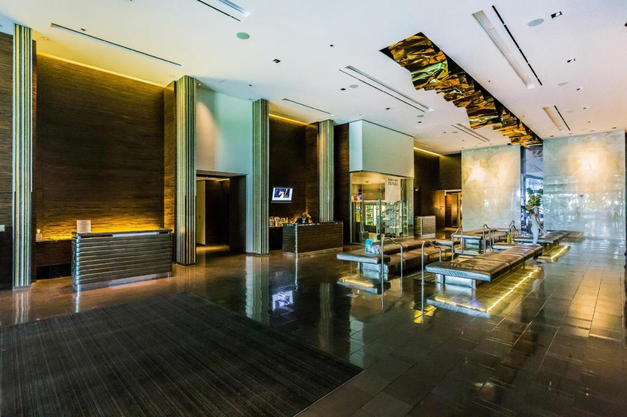 Palms Studio * No Fees * Free Valet