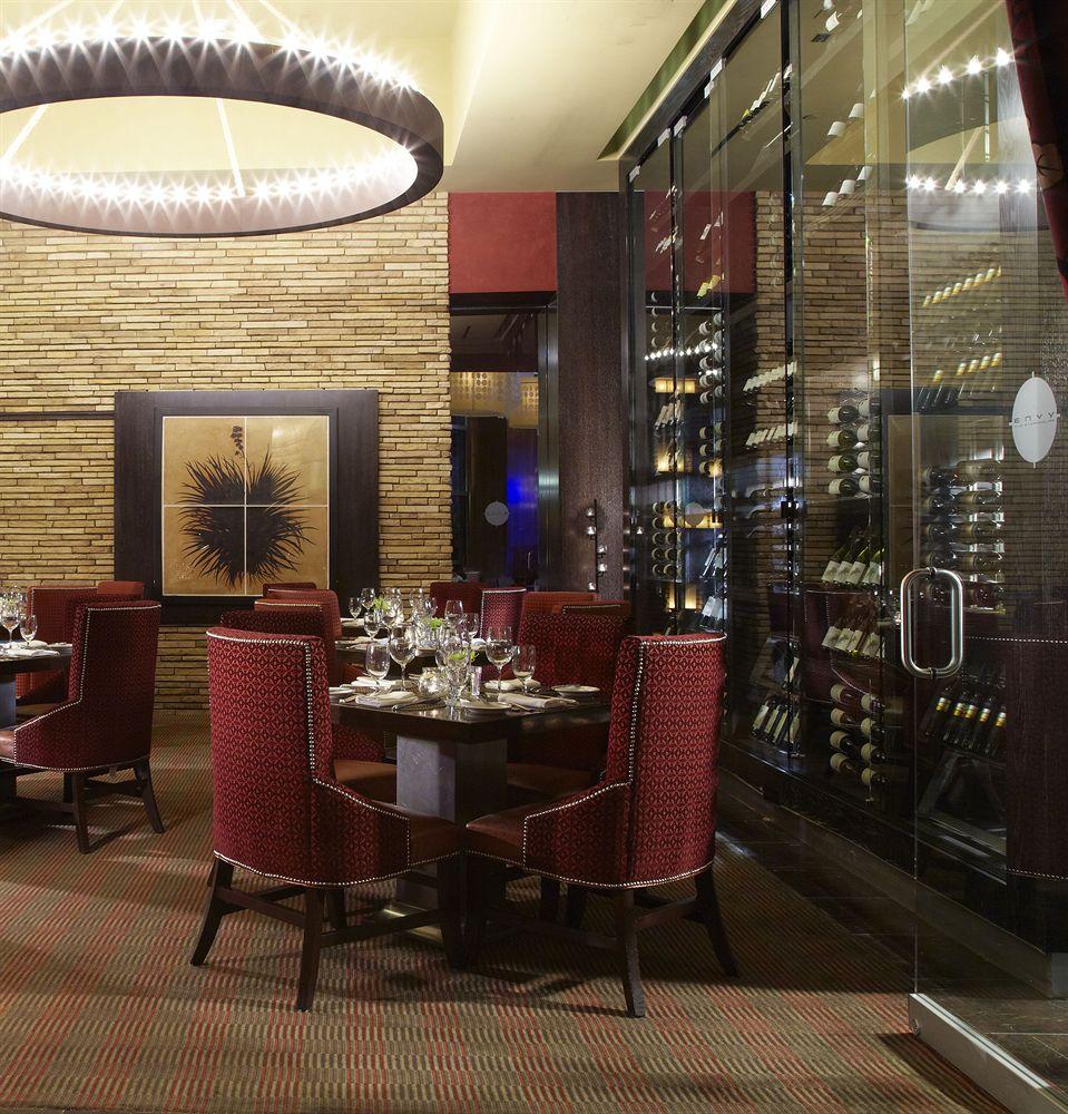 Renaissance Vegas 4*