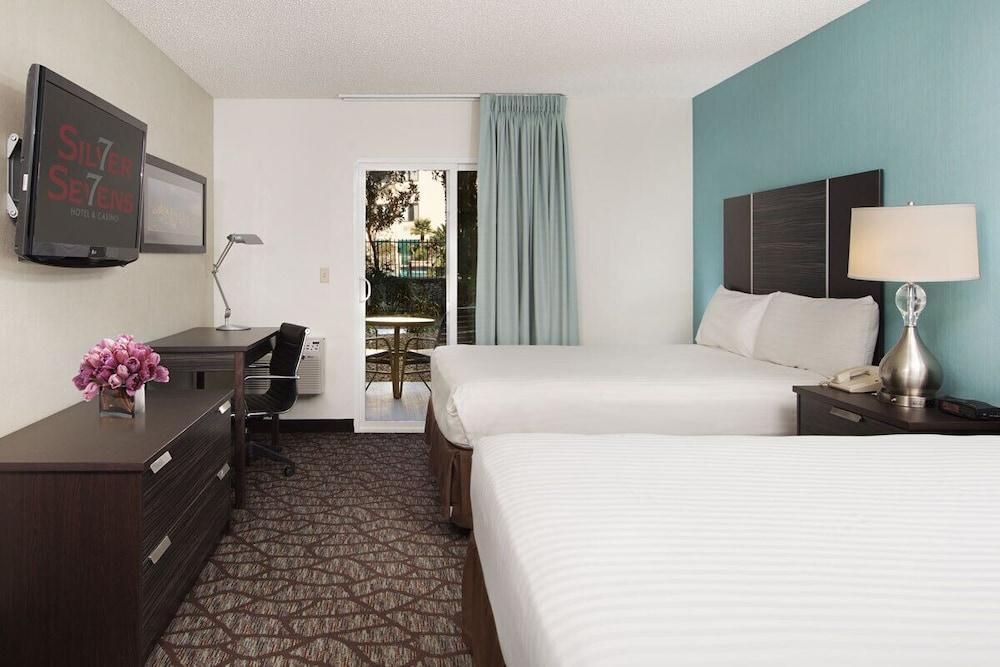 Silver Sevens Y Casino Hotel