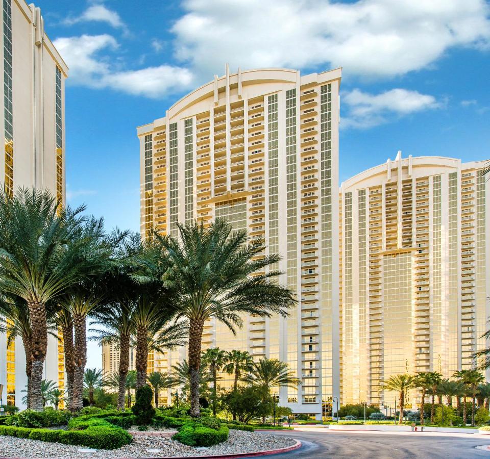 1br Penthouse-stripview-free Parkin-no Fees Apartamento *