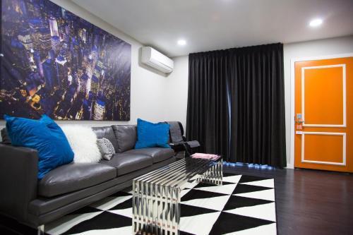 Siegel Select Lv Strip-convention Center 2*