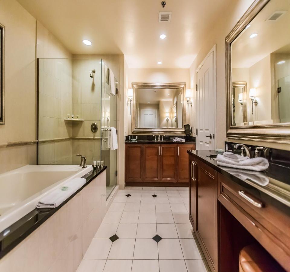 Apartamento 1br Penthouse-stripview-free Parkin-no Fees