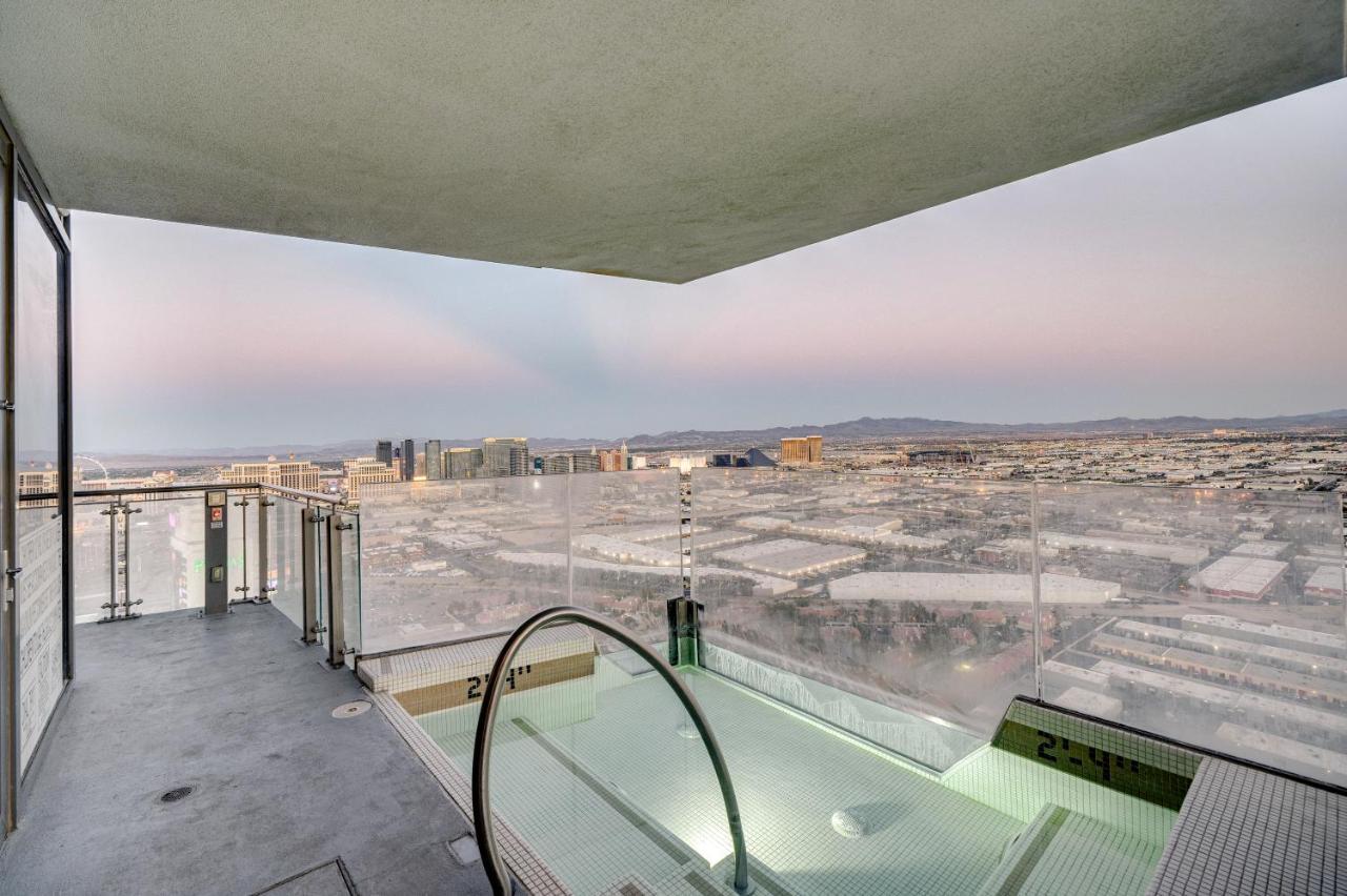 Apartahotel Stripviewsuites At Palms Place 4*