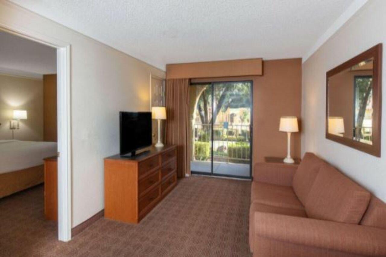 La Quinta By Wyndham Vegas Airport N Conv. Hotel 3*
