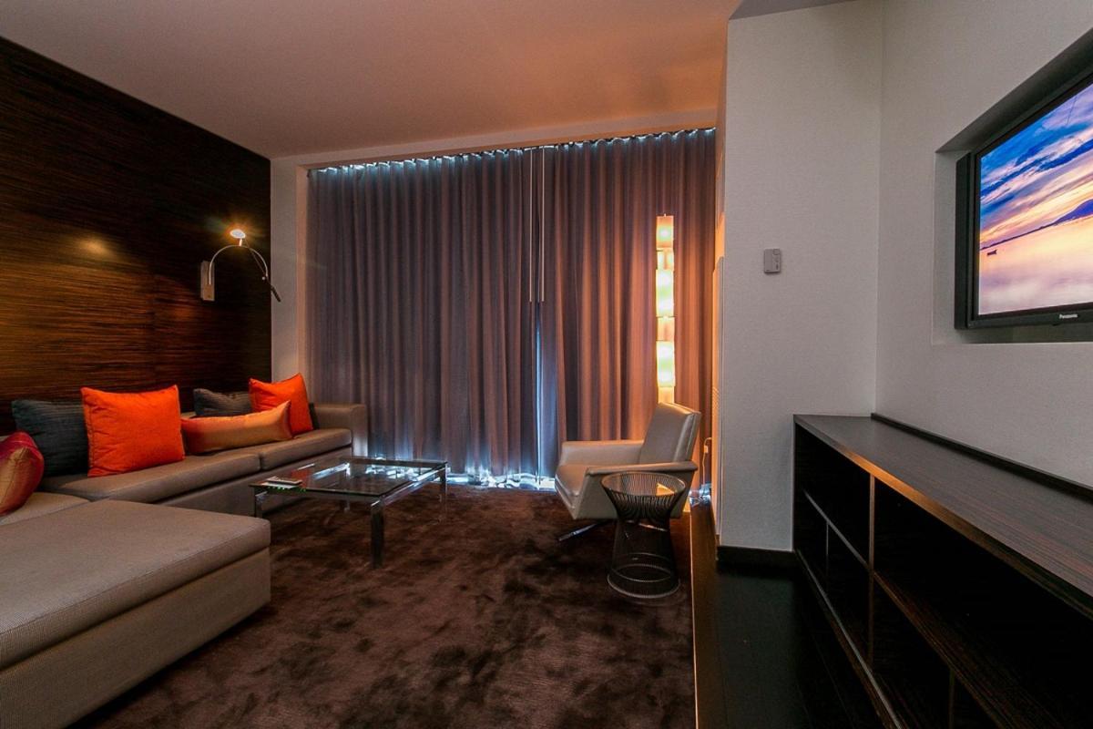 Palms Place Strip View Apartahotel