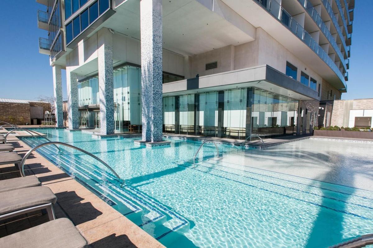 Palms Place Strip View Apartahotel
