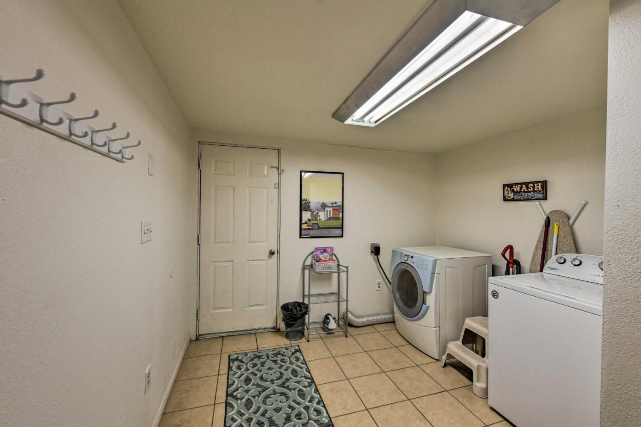 Vintage Vegas Oasis Less Than 3 Mi To The Strip! * Las Vegas
