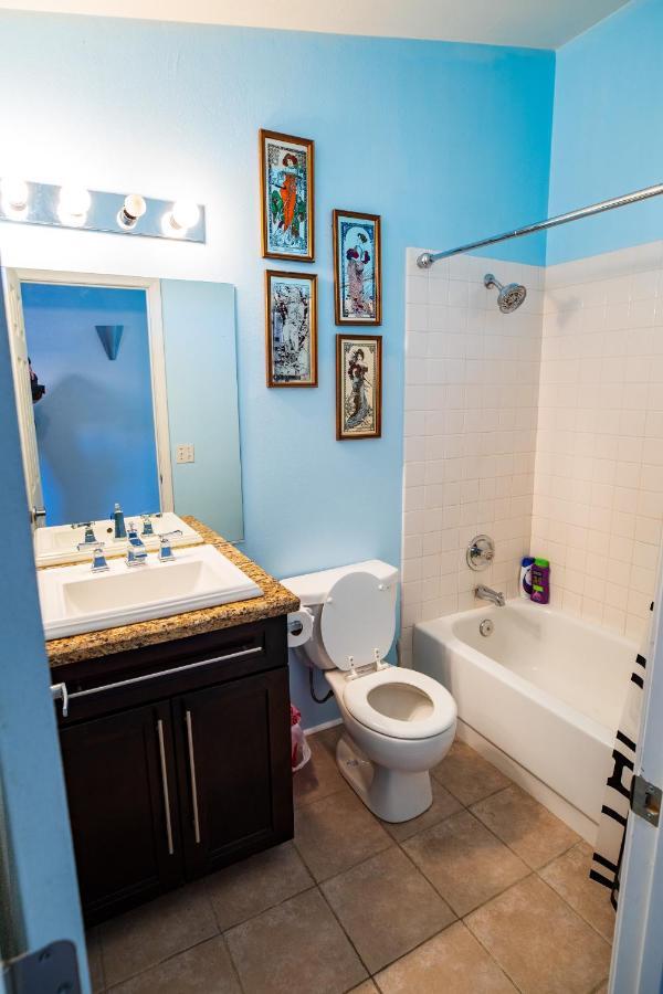 Luxury 1900 Sq Ft House Huge 46 Ft Pool & Hot * Las Vegas