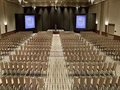 Luxury At Palms Place Apartahotel