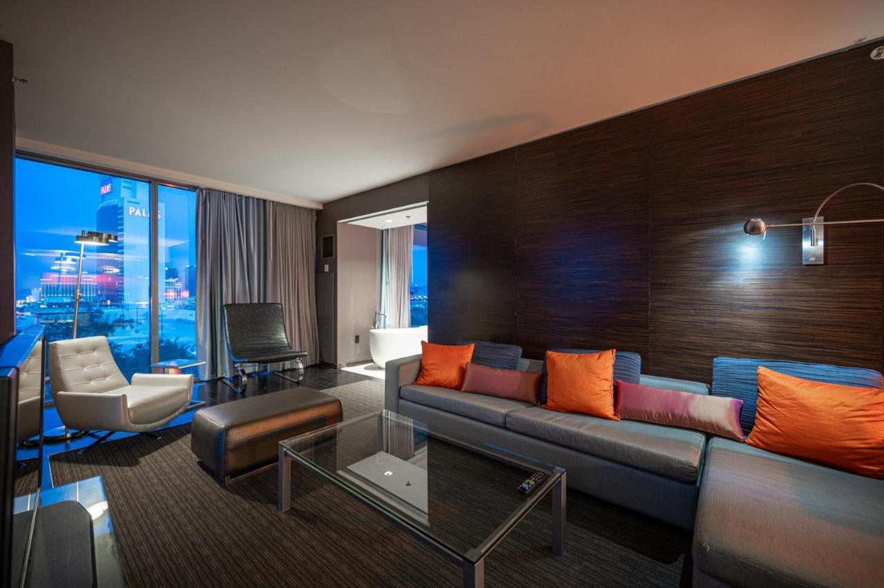 Palms Place Apartahotel