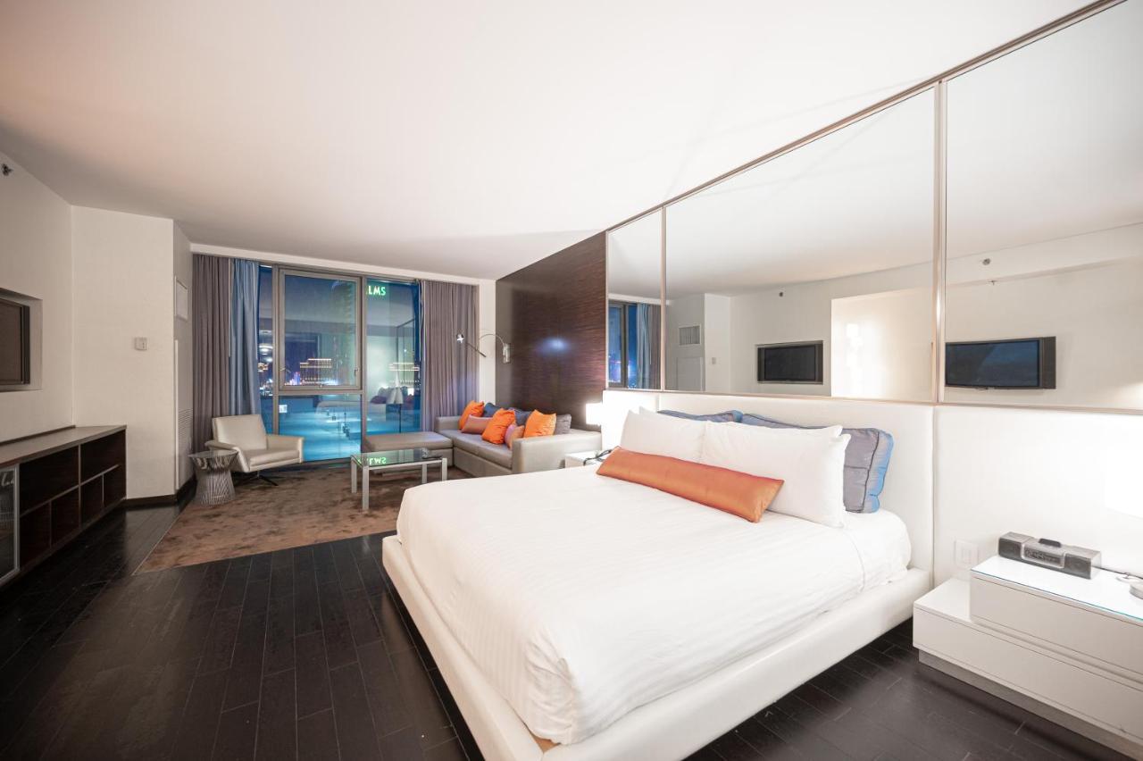 Palms Place