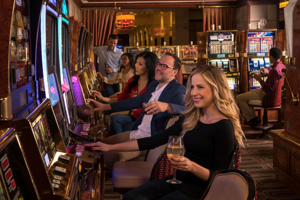 Golden Nugget Y Casino Resort