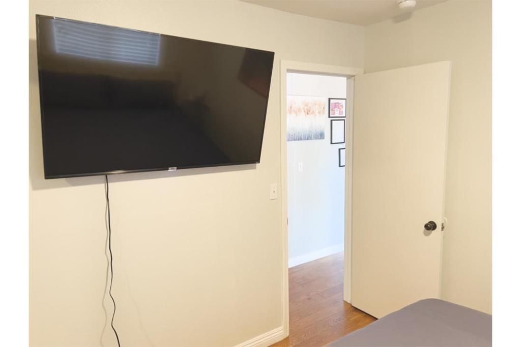 Enjoy Fruits Of Your Labours Staying At 601 Grape Drive * Las Vegas