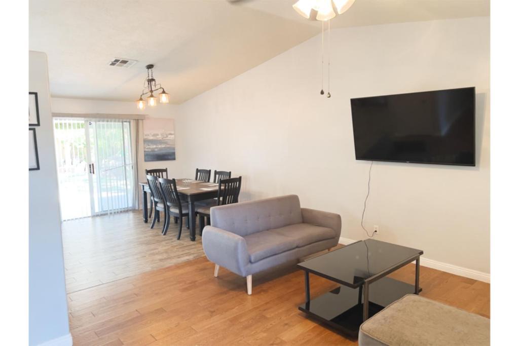 Enjoy Fruits Of Your Labours Staying At 601 Grape Drive * Las Vegas