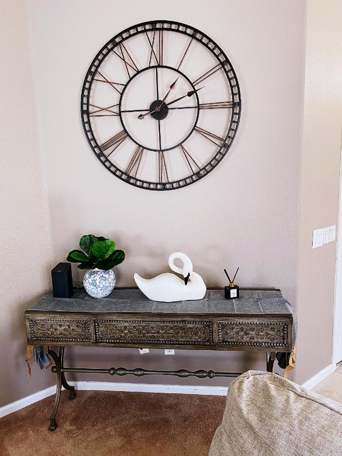 Amazing Pool And Jaccuzi 3 Bedroom In Heart Of Lv Villa Las Vegas