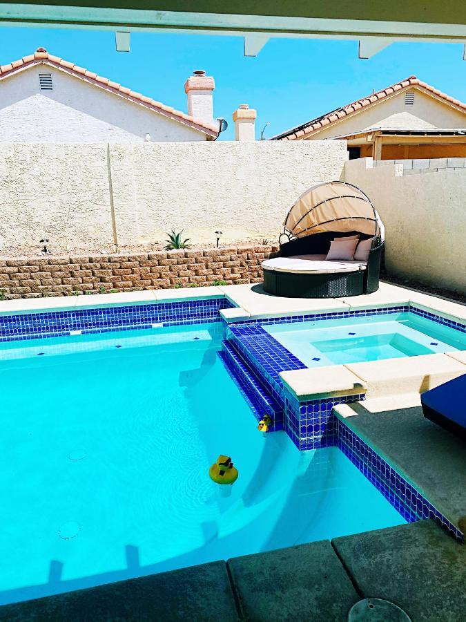 Amazing Pool And Jaccuzi 3 Bedroom In Heart Of Lv Villa *