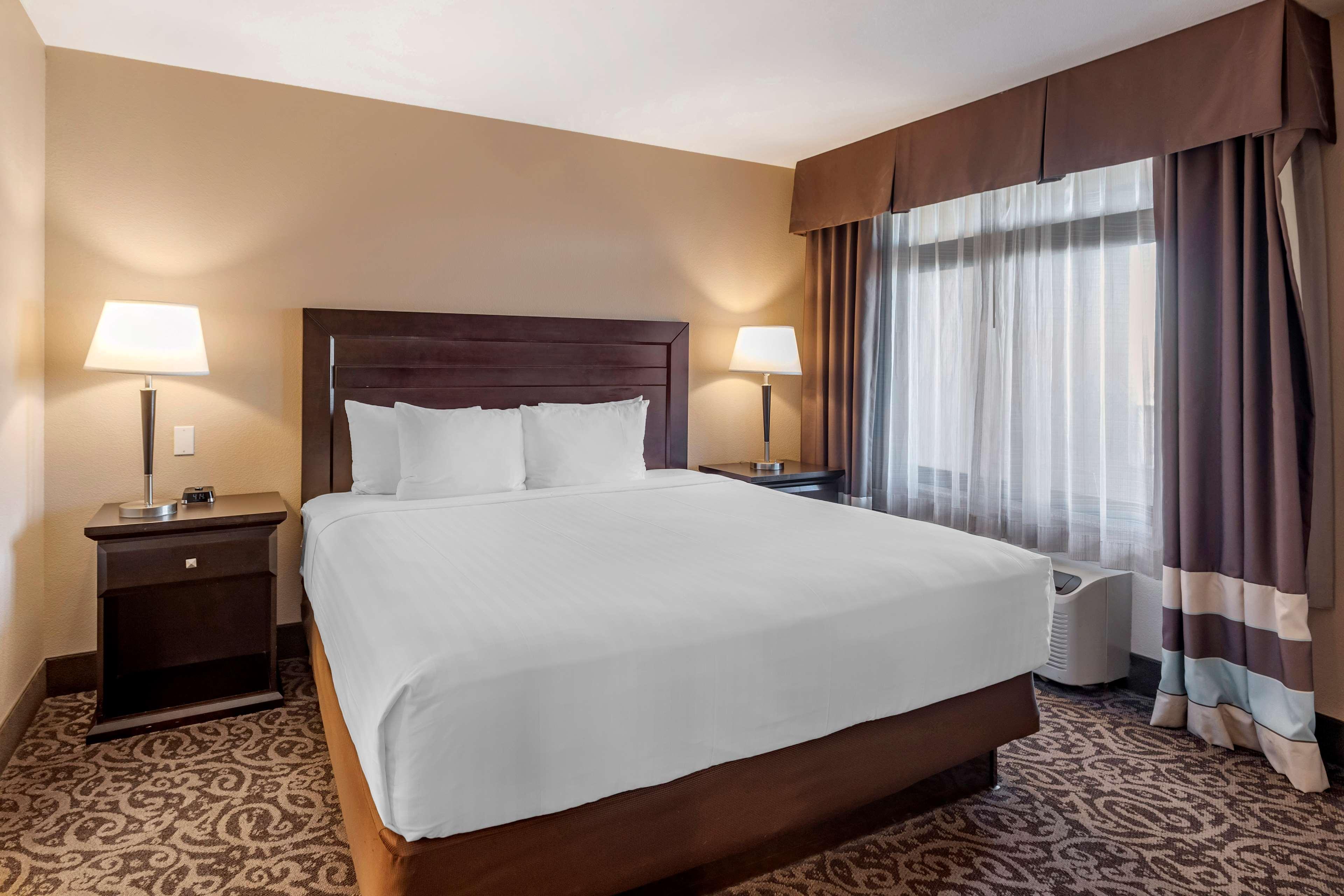 Western Vegas South Henderson Hotel