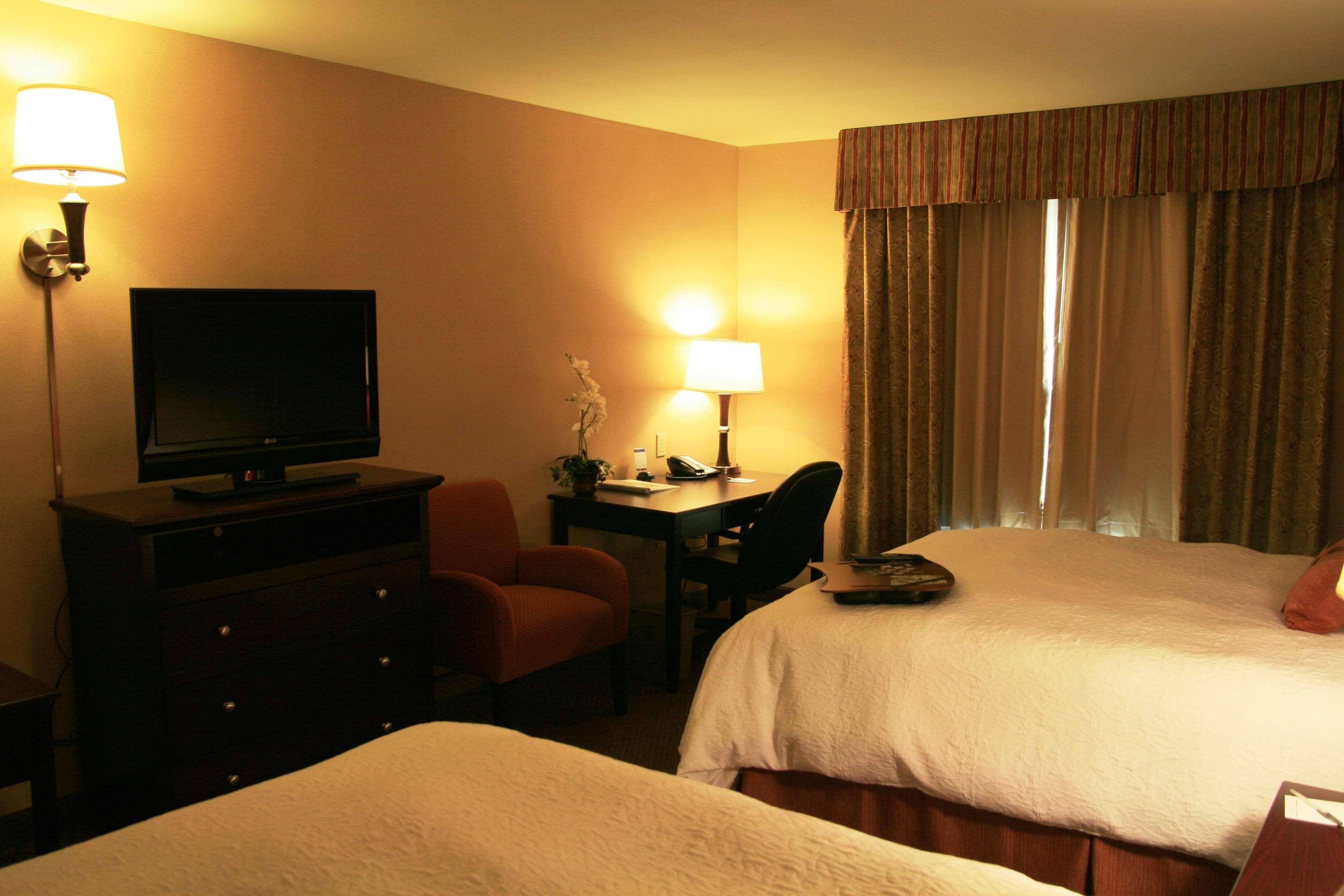 Hampton Vegas/north Speedway Hotel