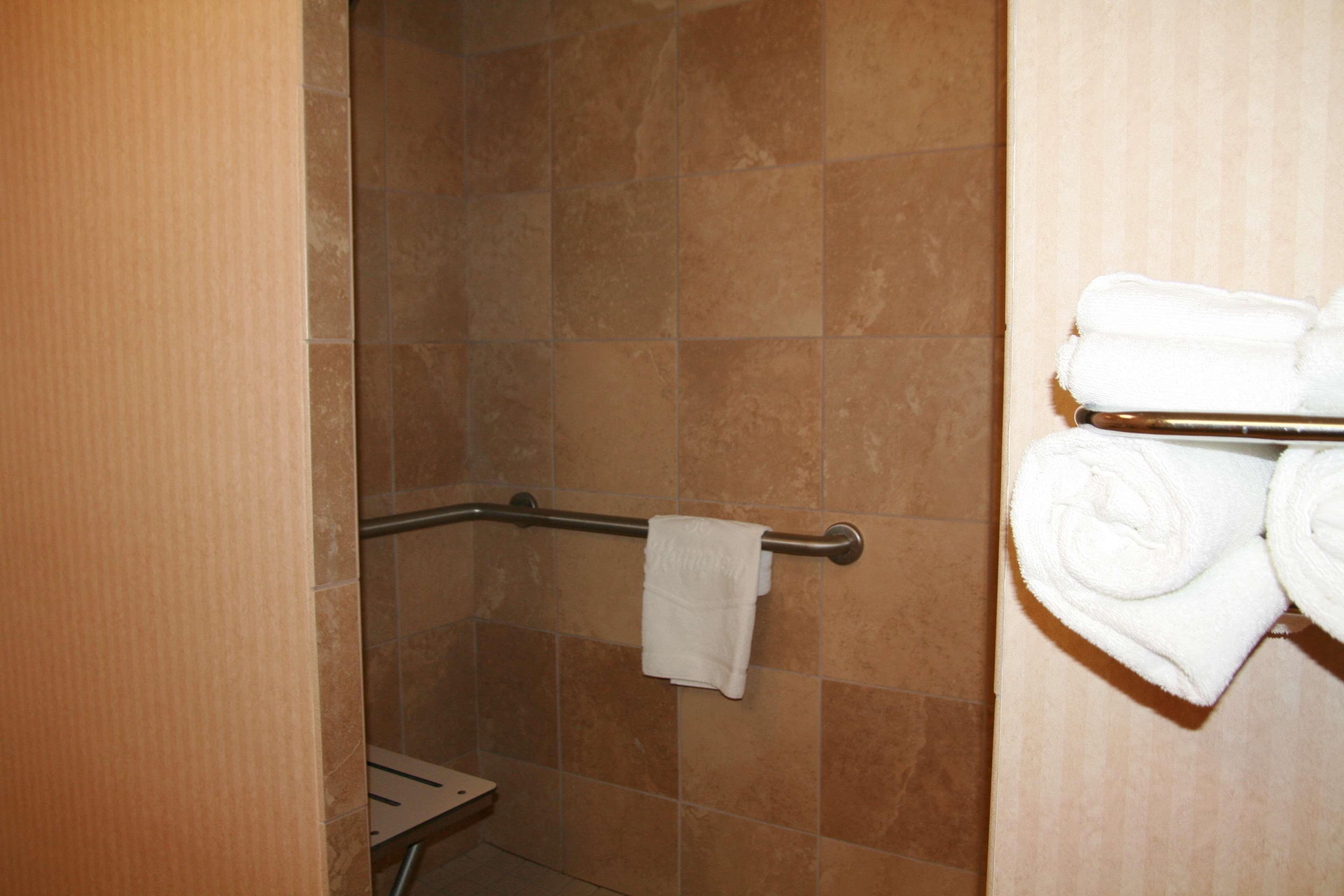 Hampton Vegas/north Speedway 3* Las Vegas