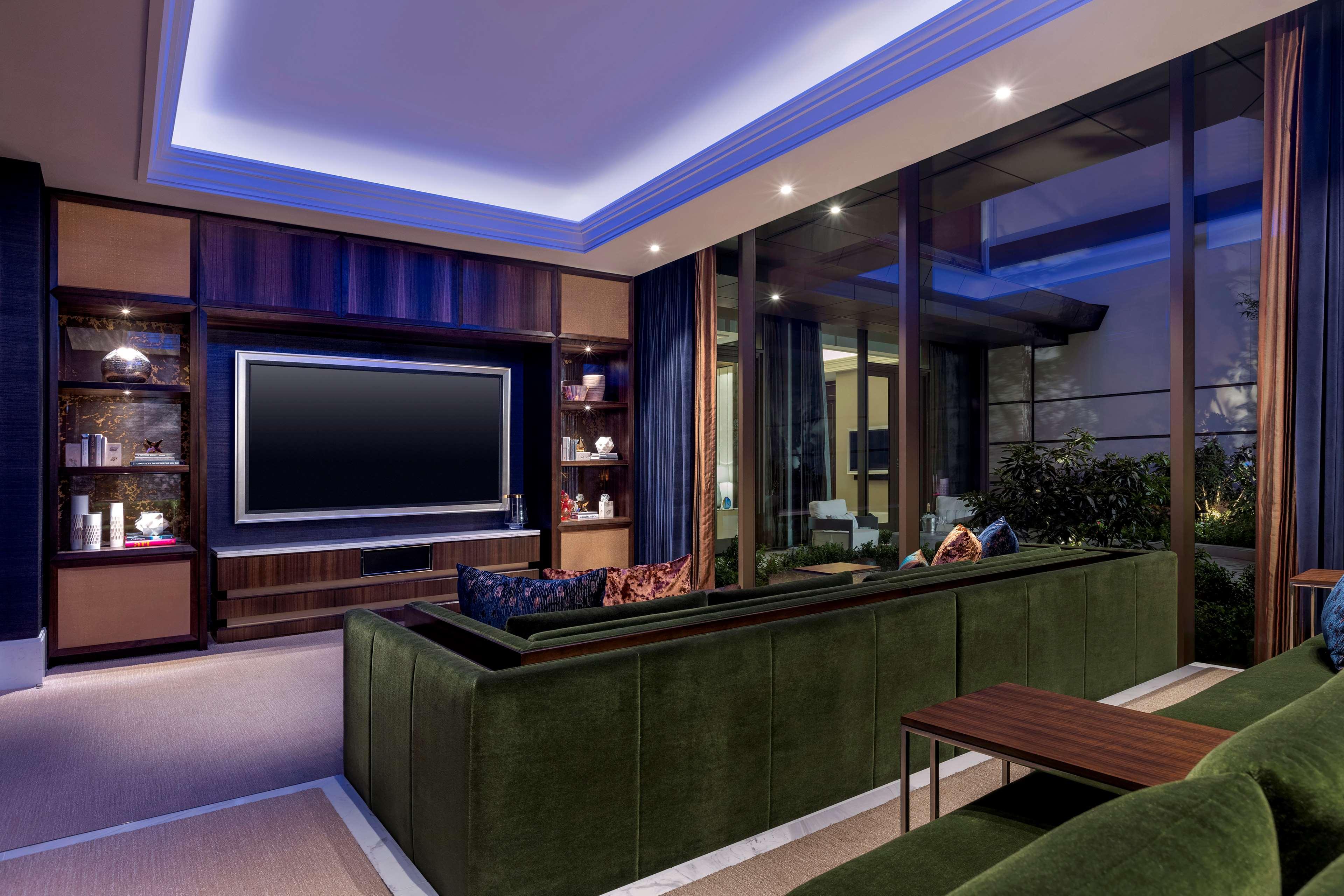 Crockfords Vegas, Lxr & At World Resort