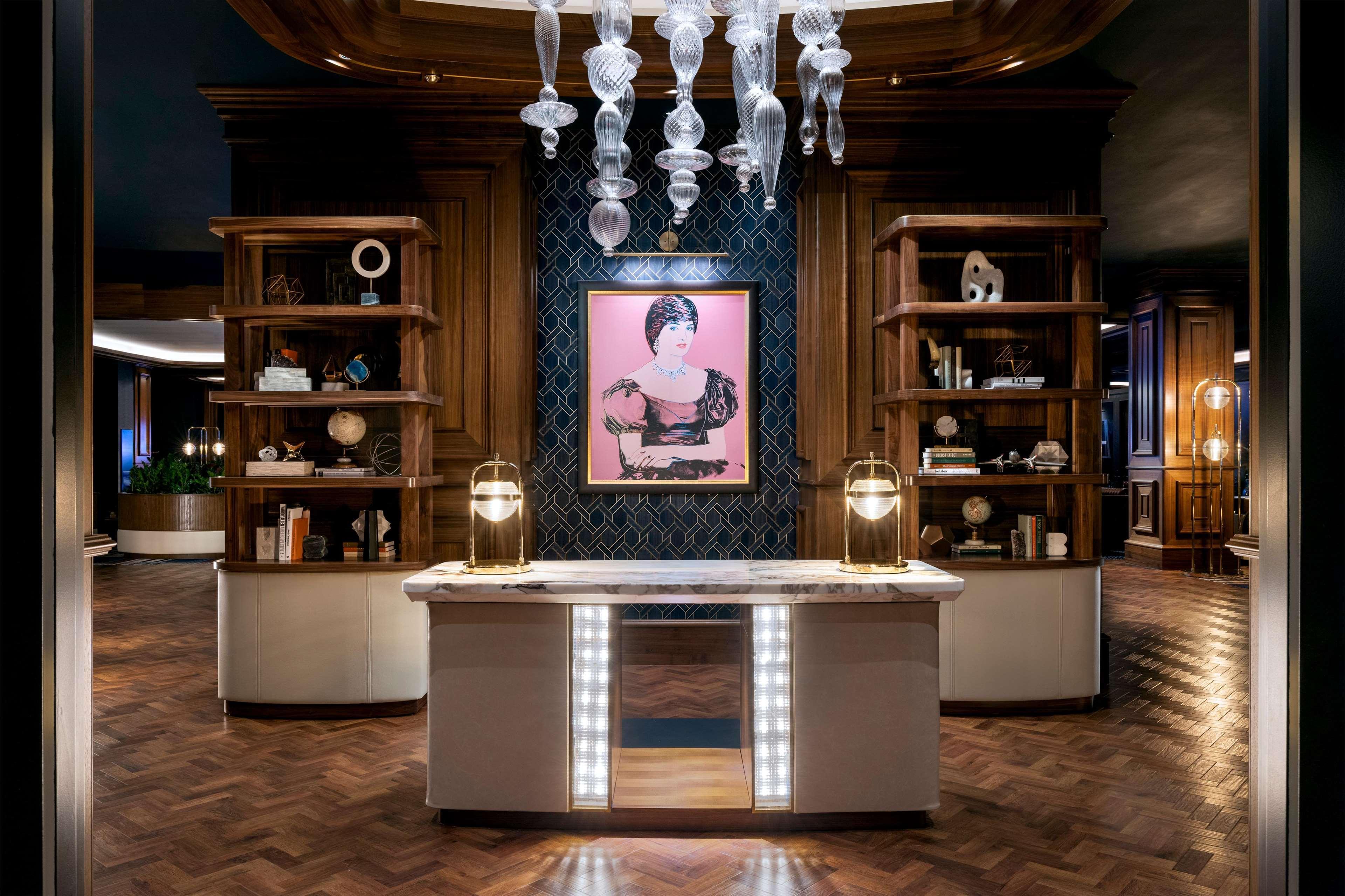 Crockfords Vegas, Lxr & At World Resort