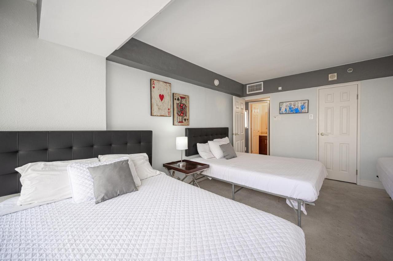 Iconic Vegas Views - 6 Comfy Beds, No Fees, Center Strip! Apartamento Las Vegas