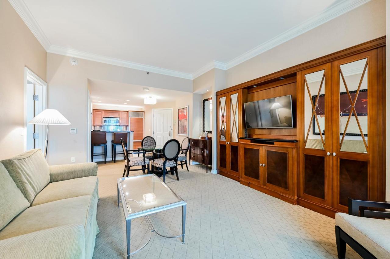 Stripviewsuites Penthouse Two-bedroom Conjoined Apartahotel