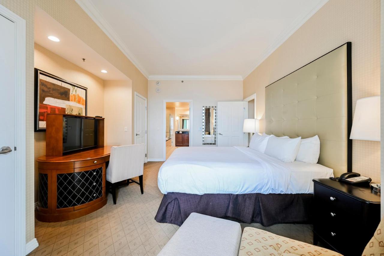 Stripviewsuites Penthouse Two-bedroom Conjoined Apartahotel Las Vegas