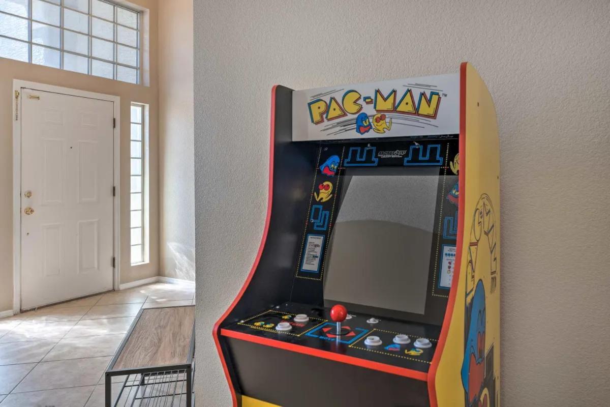 A Beautiful House With Hot Tub, Grill & Games! Сasa de vacaciones Las Vegas