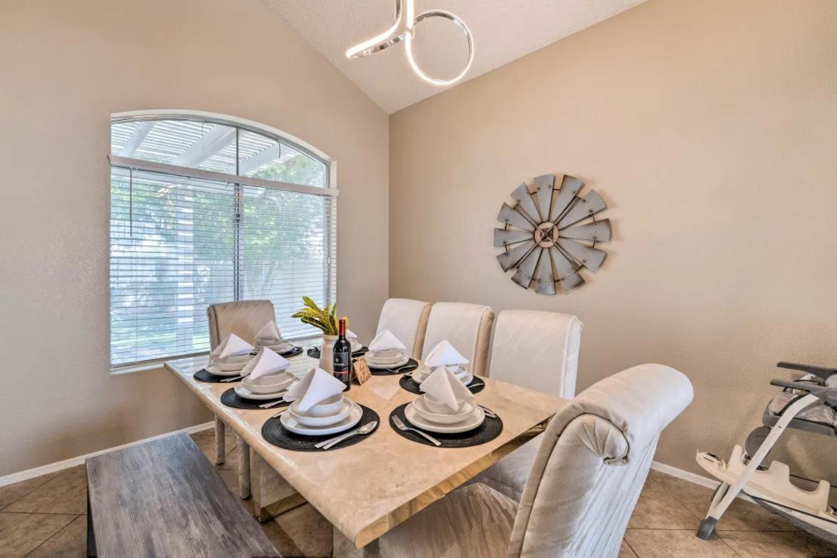 Сasa de vacaciones A Beautiful House With Hot Tub, Grill & Games! *