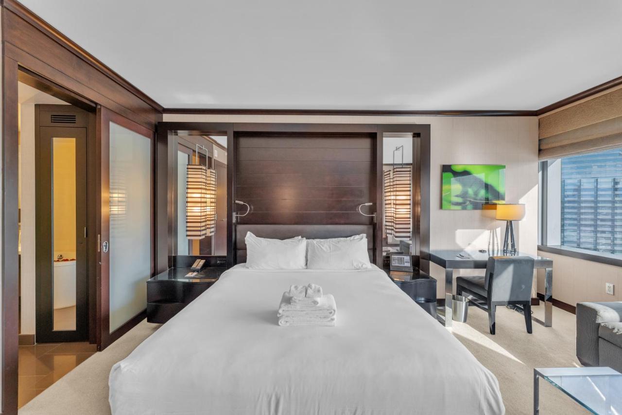 Vdara Beautiful On 22nd Flr Free Valet Parking Las Vegas