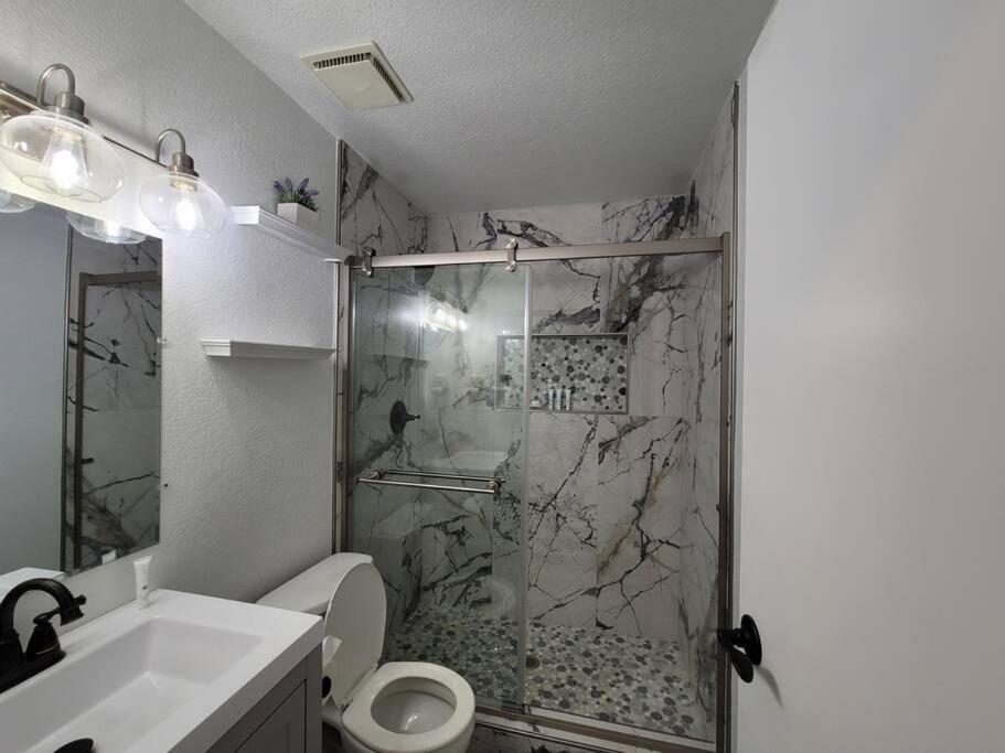 Cheerful, Fresh And Spacious 3 Bedroom Townhome, Сasa de vacaciones Las Vegas