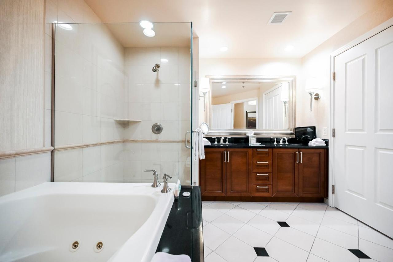 Stripviewsuites Penthouse Two-bedroom Conjoined Las Vegas