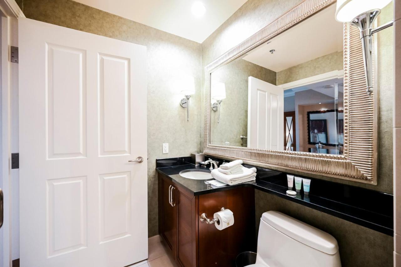 Stripviewsuites Penthouse Two-bedroom Conjoined Apartahotel Las Vegas