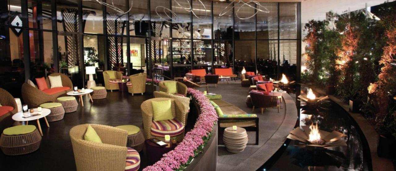 Vdara Beautiful On 22nd Flr Free Valet Parking Apartahotel