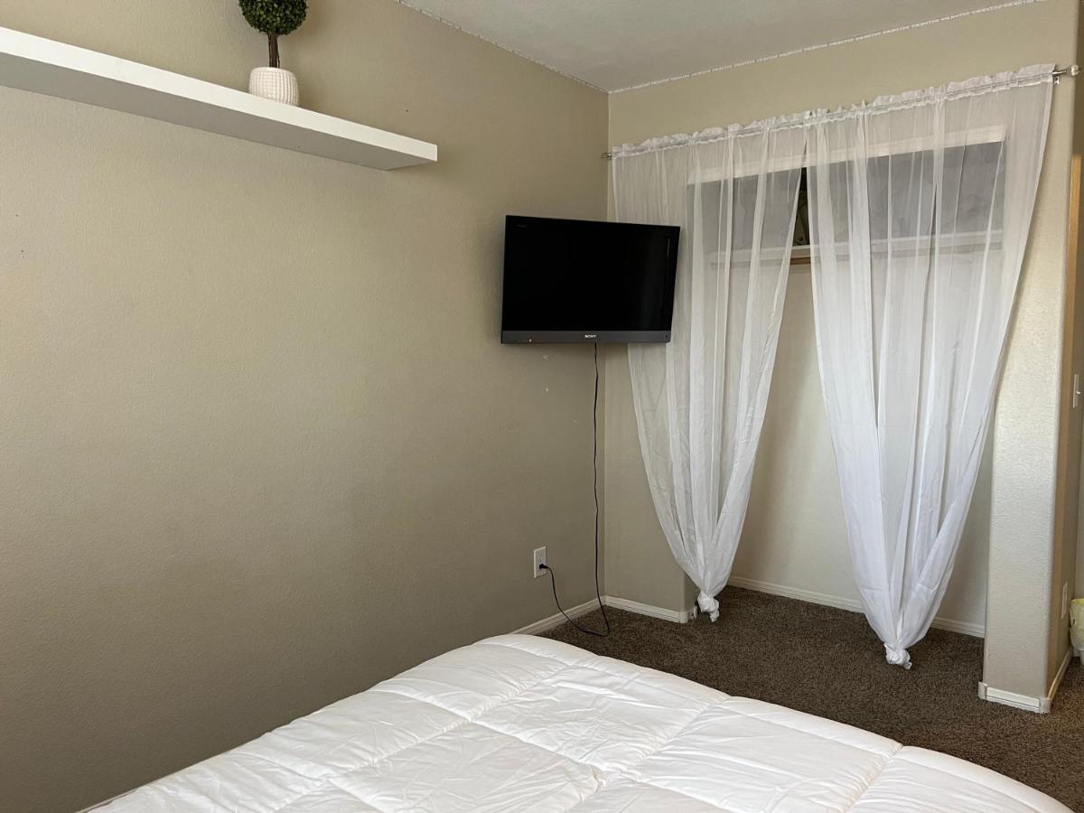 Spacious, Chic 3bd, Sleeps 8 Convenient To Everything
