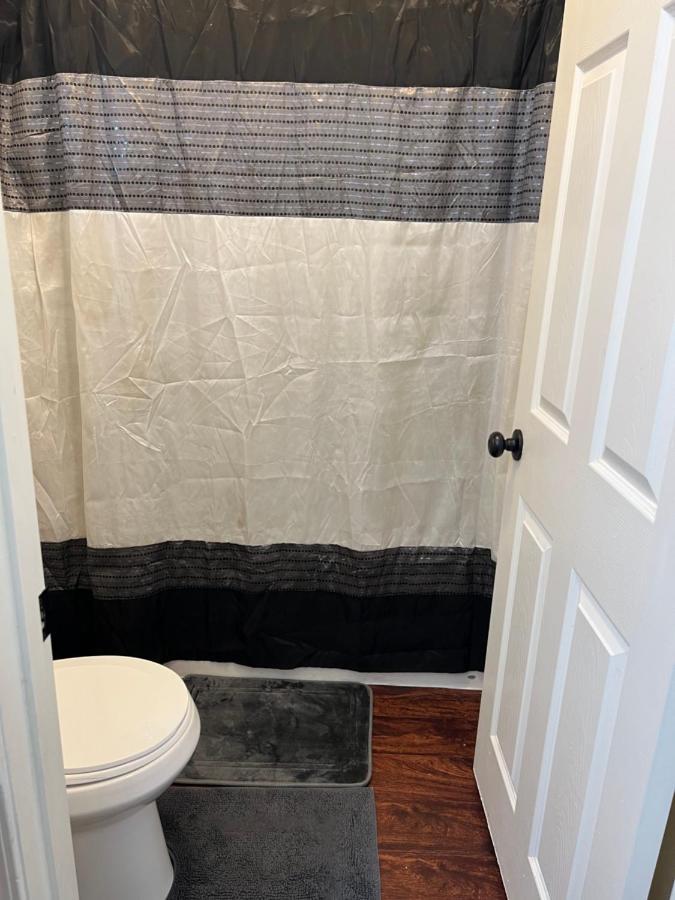 Spacious, Chic 3bd, Sleeps 8 Convenient To Everything Habitación en casa particular Las Vegas