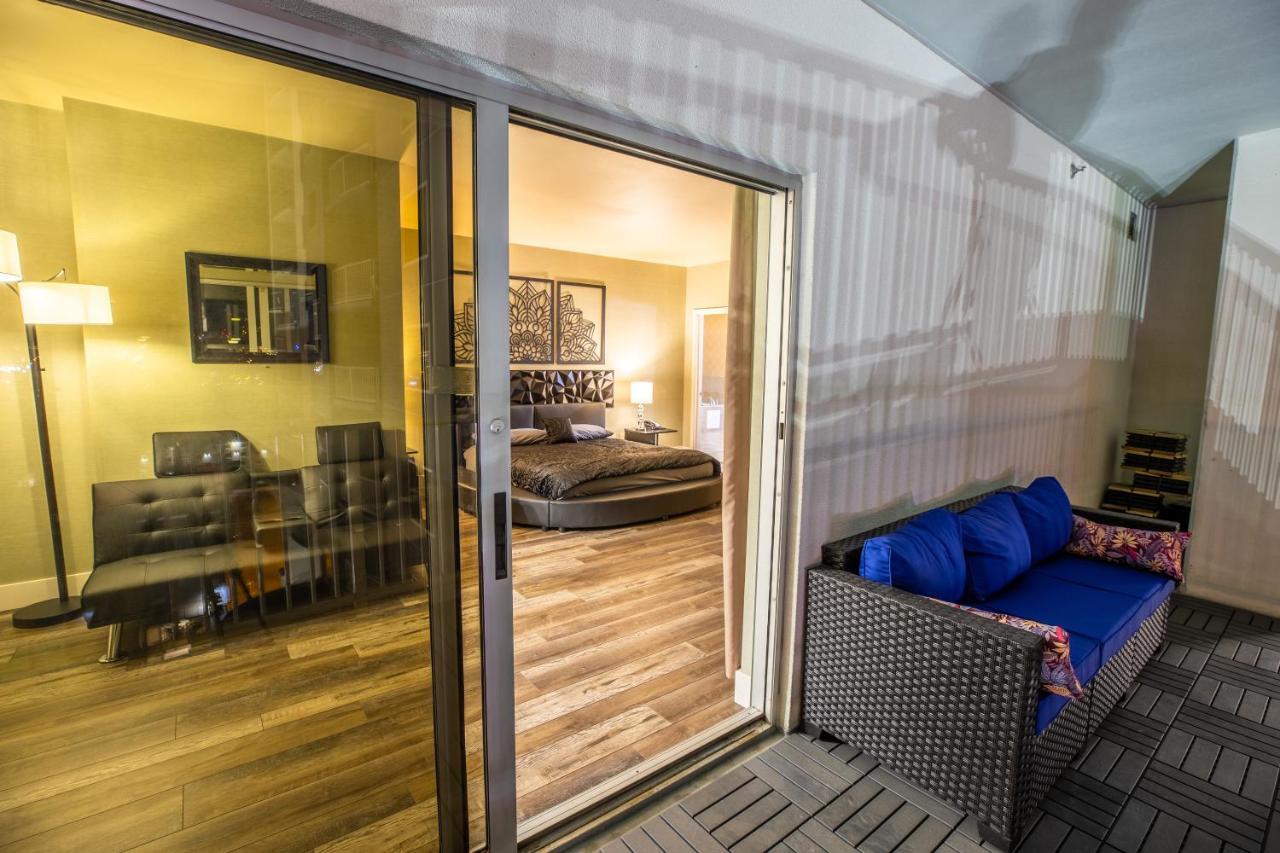 2100 Sqft Penthouse W/ Strip Views! Pool Gym Apartahotel