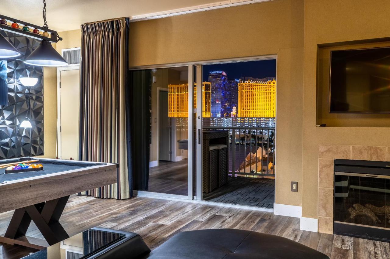 2100 Sqft Penthouse W/ Strip Views! Pool Gym Apartahotel Las Vegas
