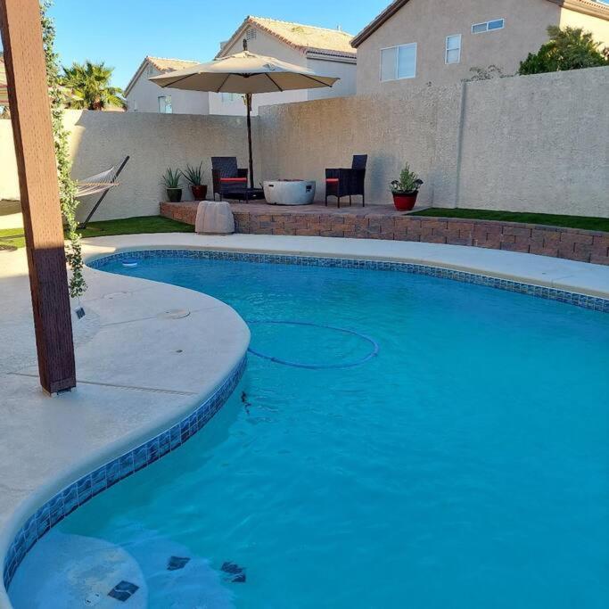 New Beautifully Remodeled In Vegas Сasa de vacaciones *