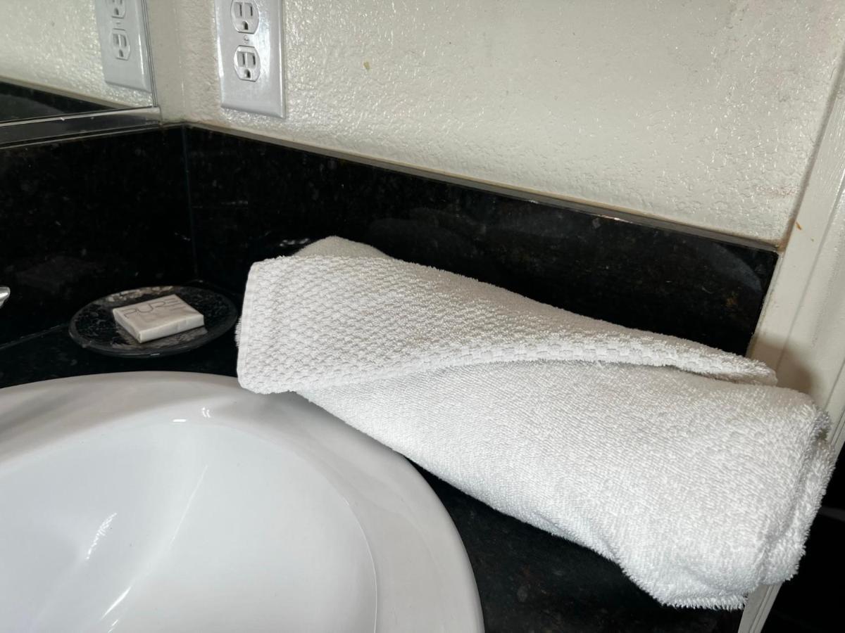 Spacious, Chic 3bd, Sleeps 8 Convenient To Everything Habitación en casa particular Las Vegas