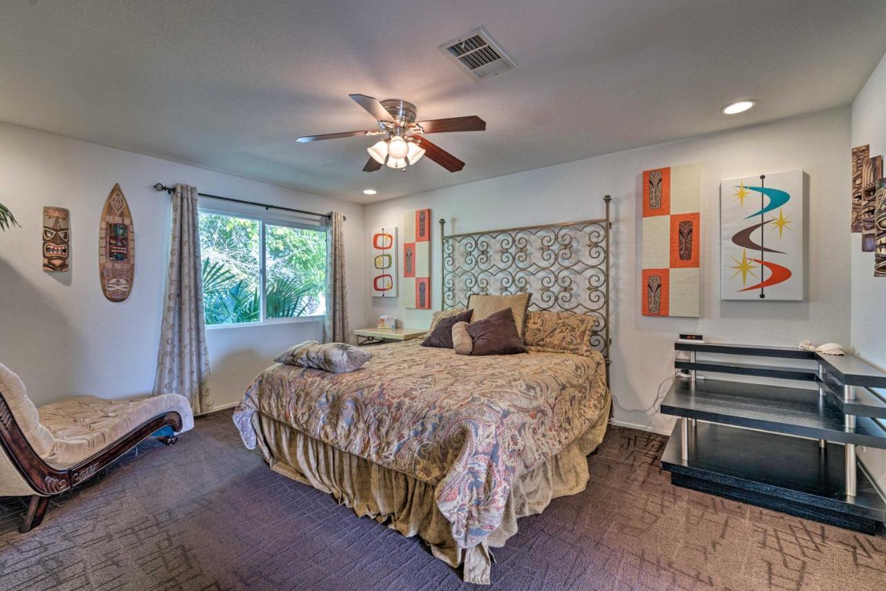 Vegas Oasis With Pool And 7 Miles To Strip