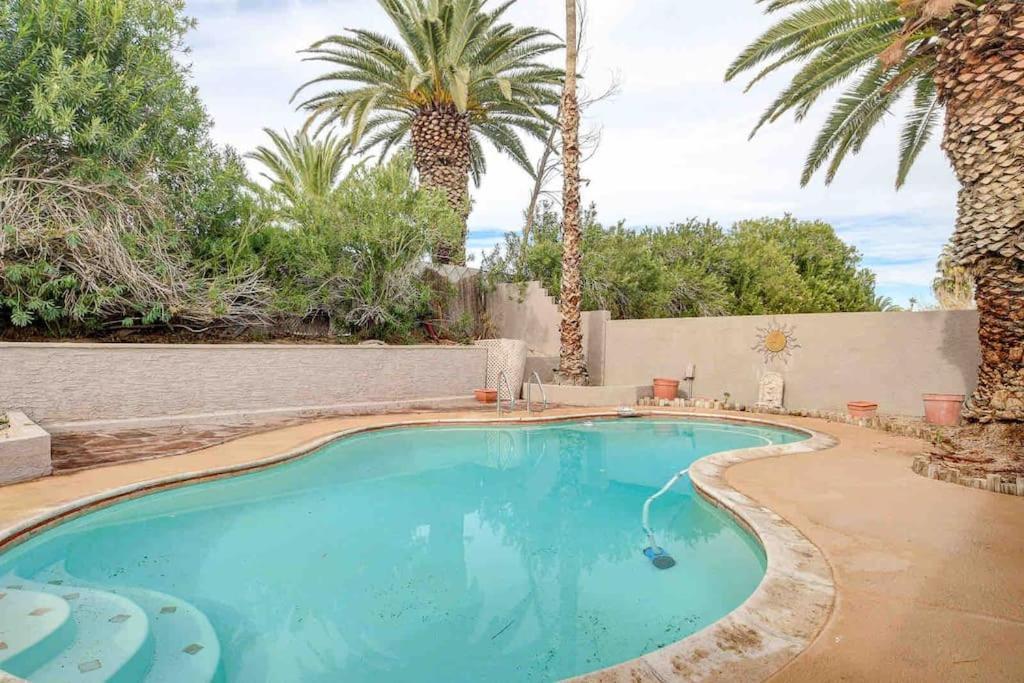 Сasa de vacaciones Style 4 Bedroom House With Pool Minutes From Strip Las Vegas
