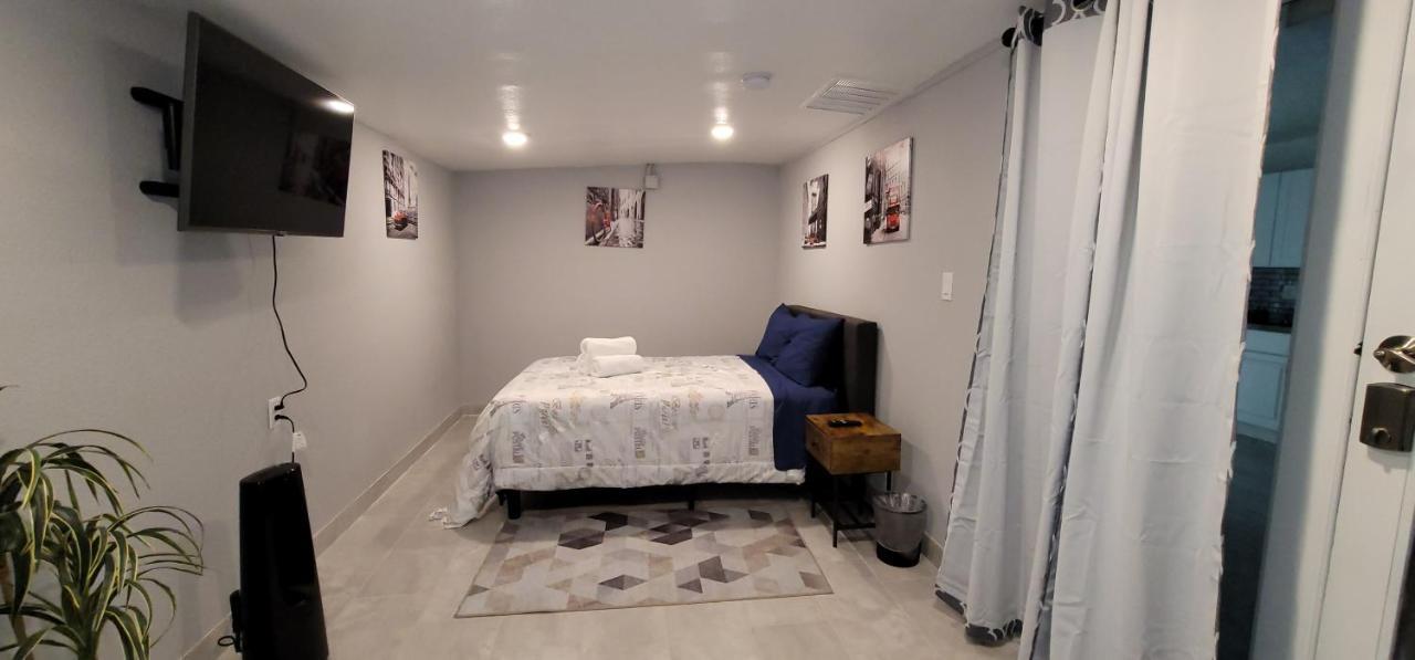 Cheerful, Fresh And Spacious 3 Bedroom Townhome, Las Vegas