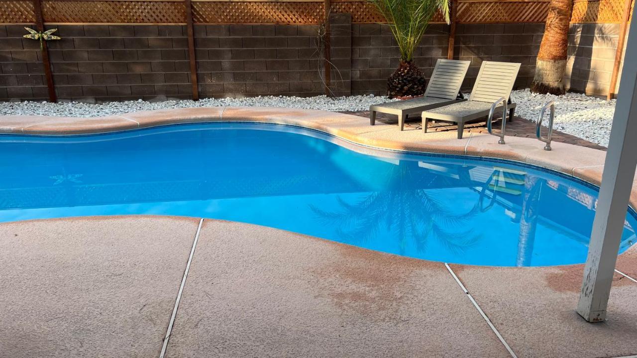 Large Pool & Patio Cozy Single Story Family House Сasa de vacaciones *