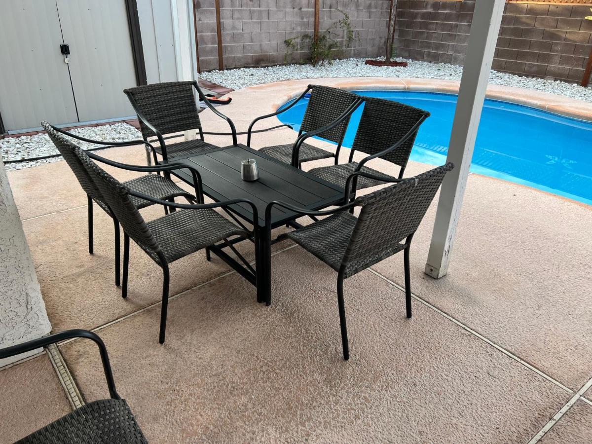 Сasa de vacaciones Large Pool & Patio Cozy Single Story Family House