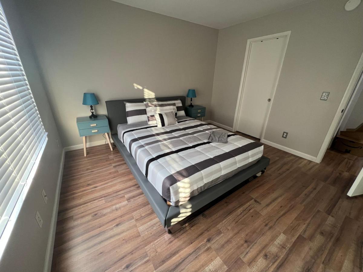 Large Pool & Patio Cozy Single Story Family House Сasa de vacaciones